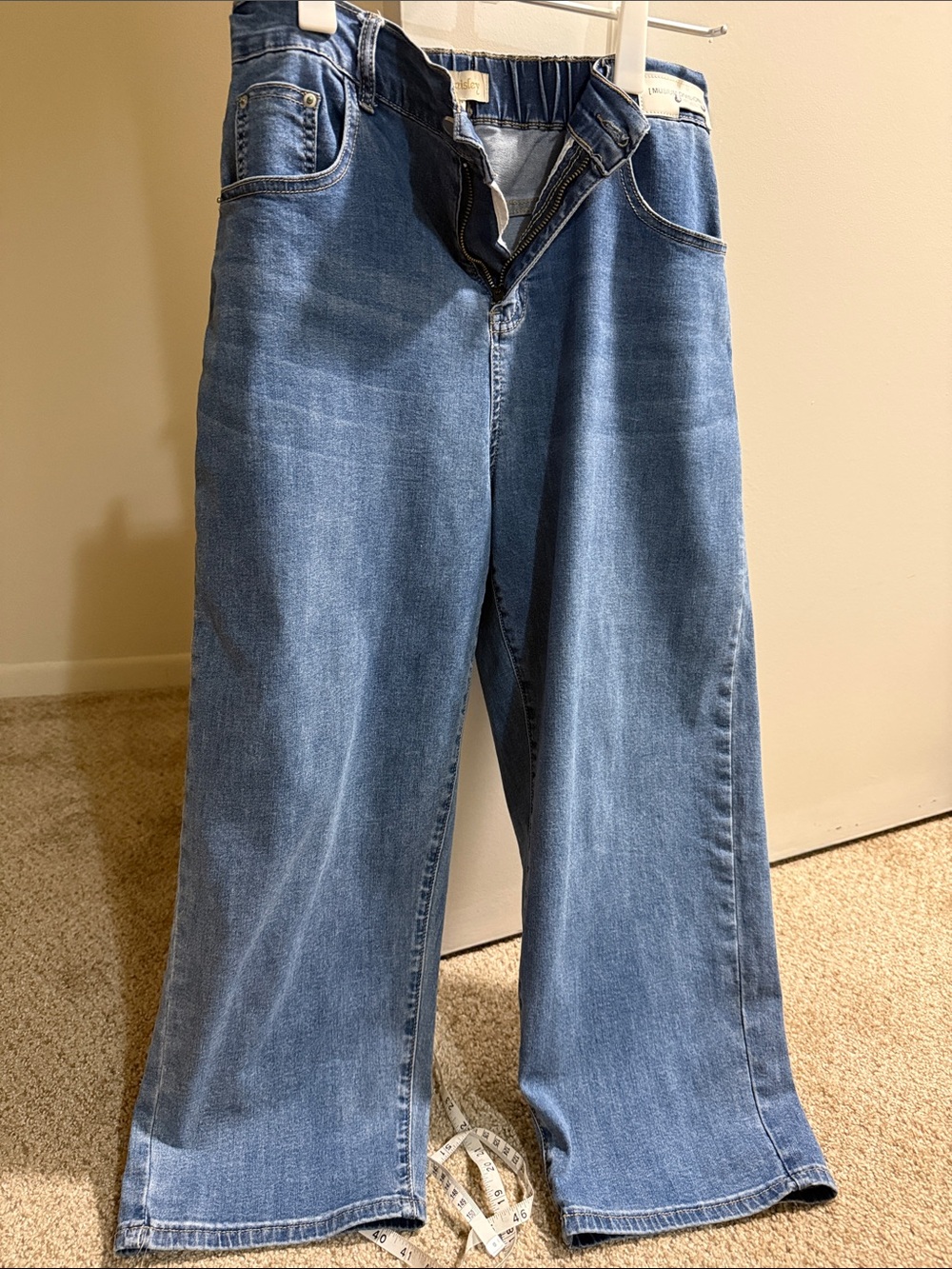 Women’s Classic Wide-Leg Jeans in Medium Blue